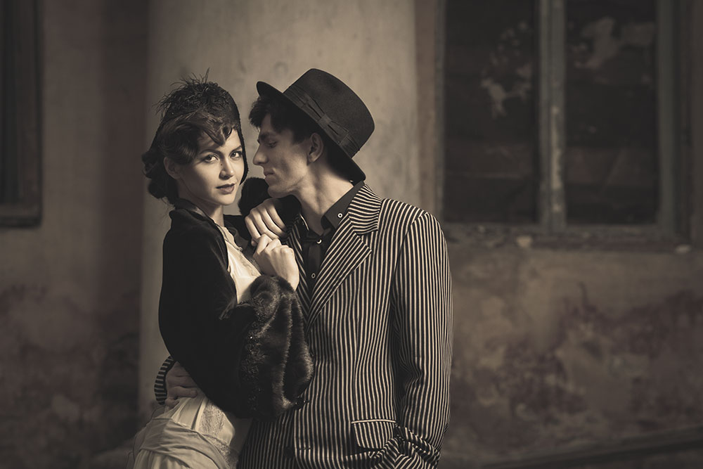 Image: A man and woman dressed in retro style. 