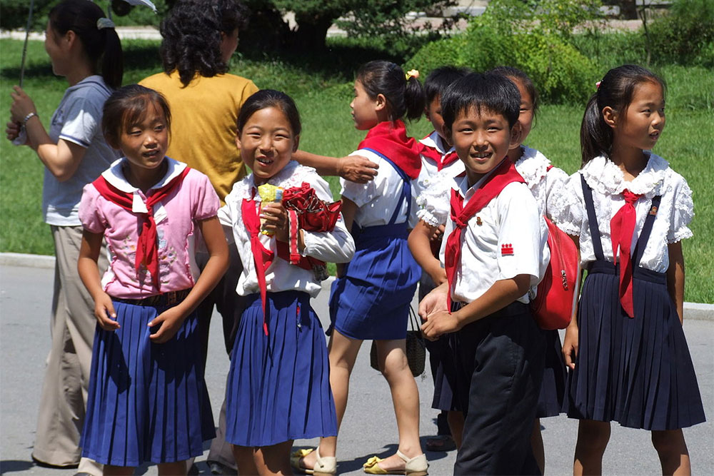 Image: Children in North Korea. Sourced from Wikimedia: https://commons.wikimedia.org/wiki/File:Children_of_North_Korea.JPG